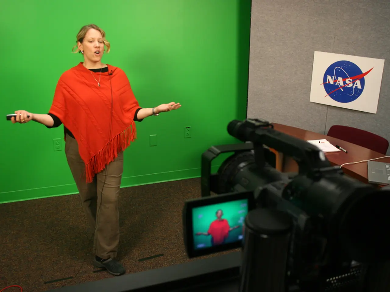 Discover Interstellar Style: 5 Space-Themed Decor Elements for Contemporary Design Enthusiasts