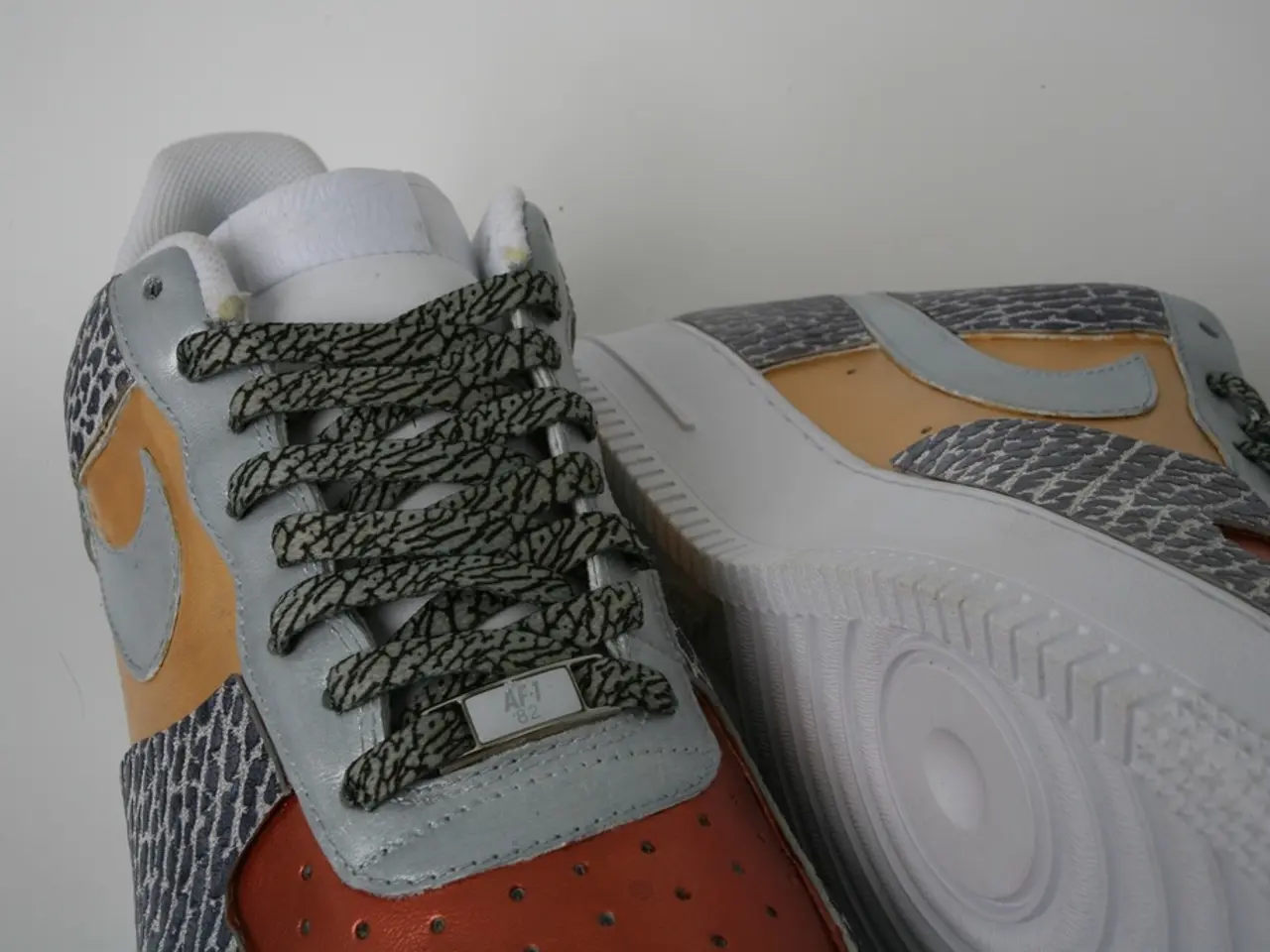 Inexpensive Merrell hiking boots with durable Gore-Tex upper material and robust Vibram out soles...