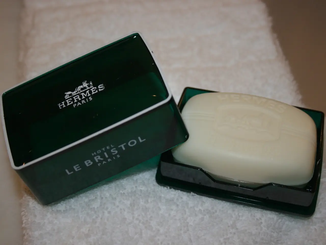 Home Solutions for Eliminating Persistent Sweat Smells on Clothing