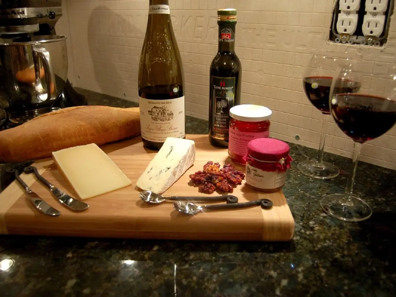 Exploring the Functionality of Domino's Pizza: A Breakdown of Operations