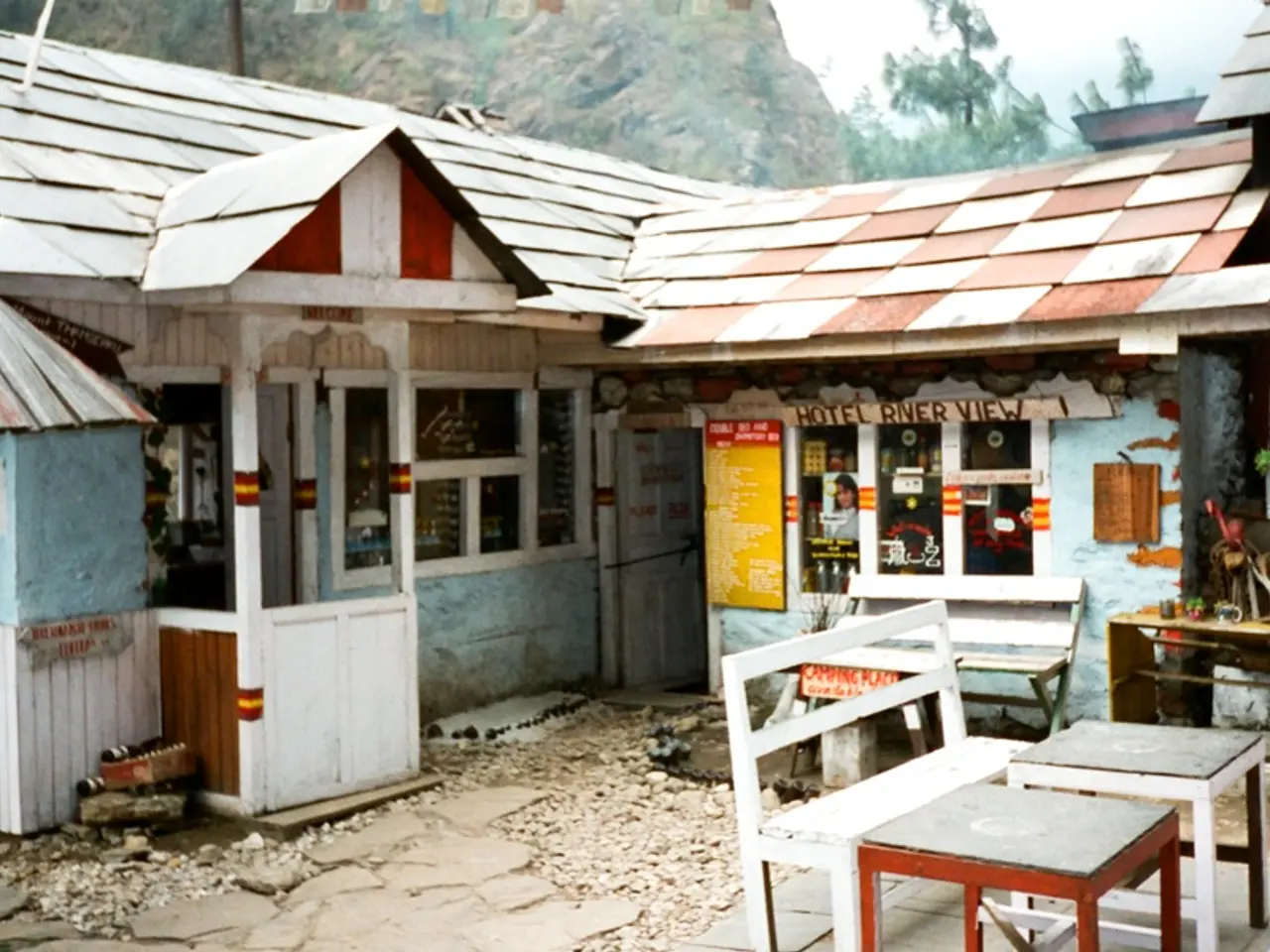 Ignite the flame in this sophisticated Georgian residence situated in Nottinghamshire, a property...