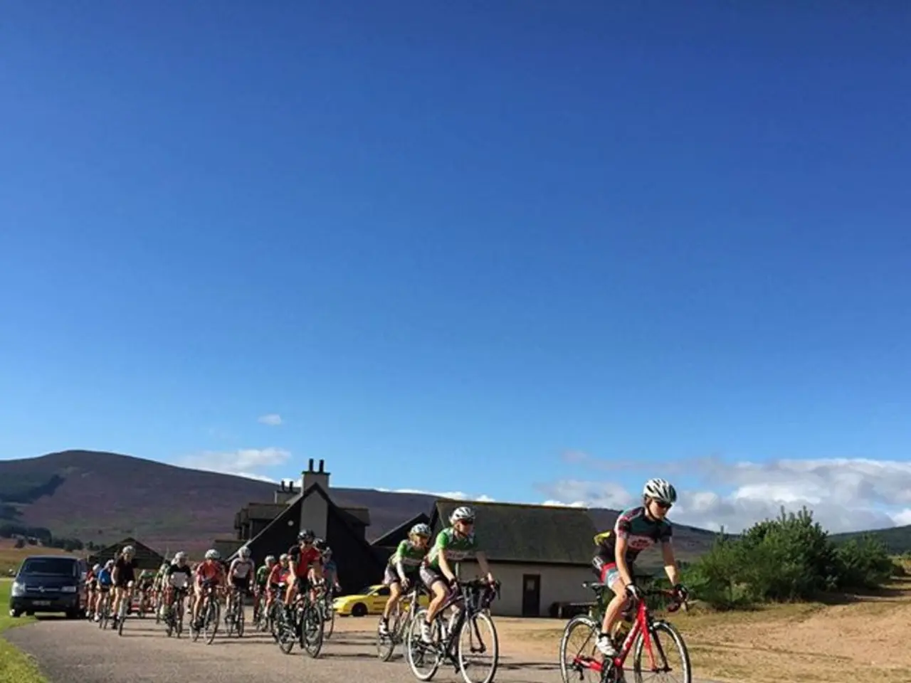 With no vehicle in motion, who will be the shining star of Melles' "STADTRADELN" TV show?