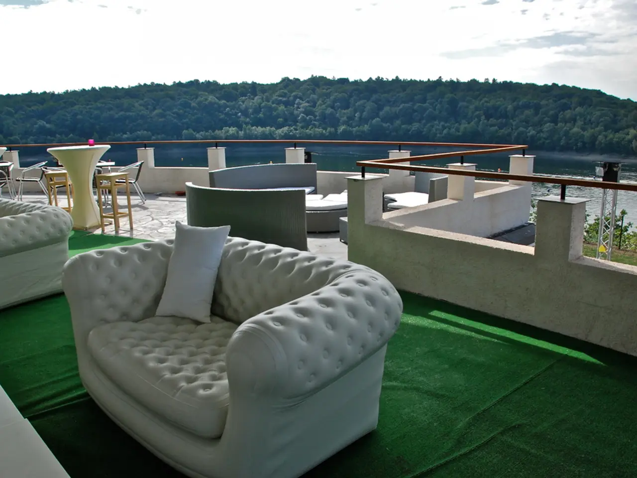 Revitalized hues: Innovative fabric tech returns spotlight to cream-toned interiors