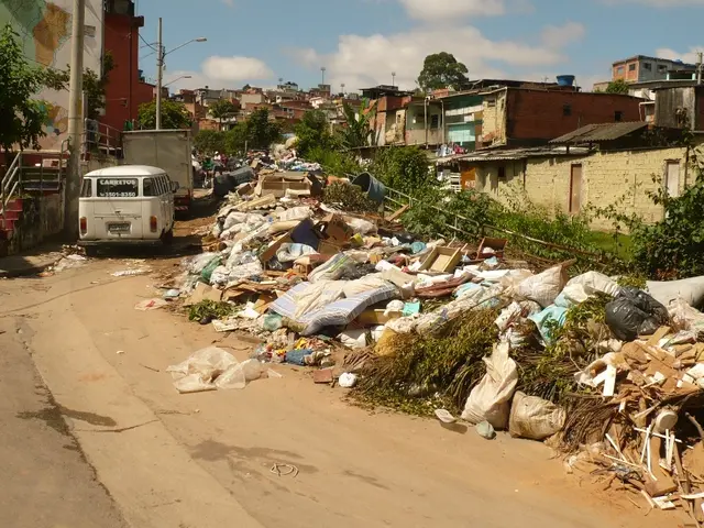 Thuringia Residents Urged to Halts Clock Movement