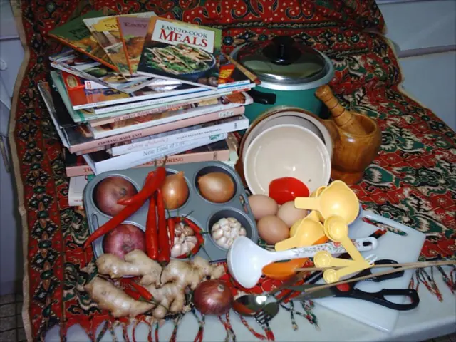 Frustrated with Constant Water Spills During Dishwashing? You're About to Purchase a Chic 'Drying...