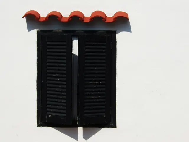 Secret to Quickly Cooling a Room Faster: Unveiling an Unanticipated Fan Hack