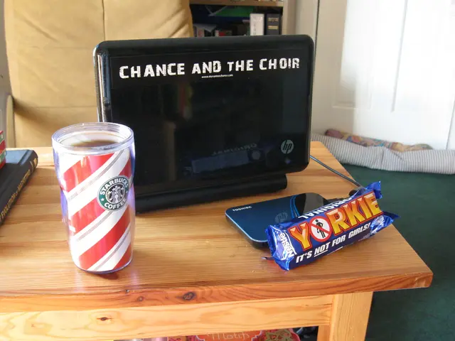 Affordable IKEA Table Offers Stylish Resourcefulness as an RV Space Optimization Trick