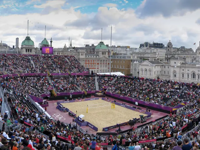 Buildup of Autumn Dew Causes Streets in Regensburg to Shut Down