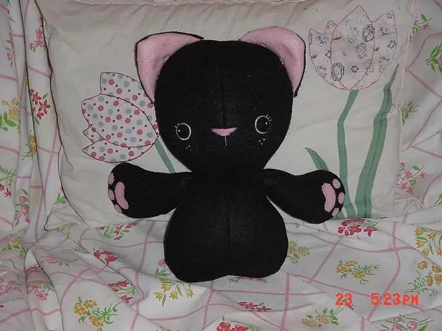 Cooling Pet Essentials: 27 Chewy Products Perfect for Chill Pets