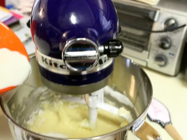 Kitchen Appliance Showdown: Kenwood vs. KitchenAid, Assessing Performance, Aesthetics, and Cost