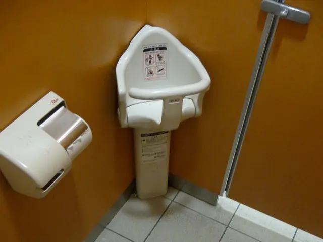 Central Public Restroom Near Main Rail Station Begins Functioning